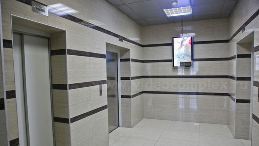 Рекламный экран 32 дюйма в конференц-зале